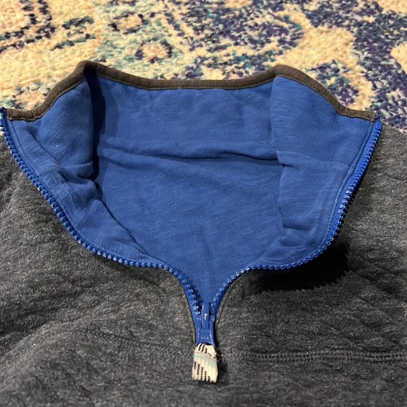 J-Crew reversible warm cushy cozy 3/4 zip sweatshirt. Size xs. - Picture 4 of 6